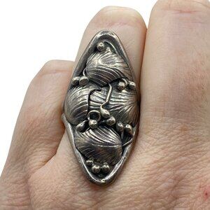 Native American 925 Leaf Design Signed LC Sterling Silver Ring Size 9.25 Large